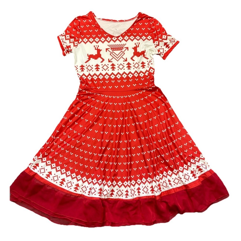 Dress Women's M Red White Lightweight Stretch Christmas Holidays Reindeer